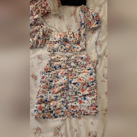 2 PIECE FOR LOVE & LEMONS Juliet Top & Mini Skirt set - Picture 2 of 2